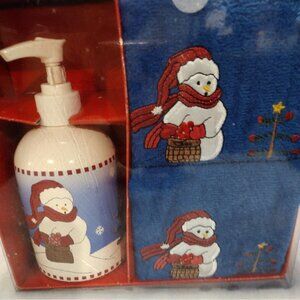 New Snowman Holiday Christmas Kohls Lotion or Soap Pump and Hand Towels Deco